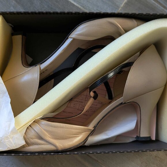 Les Venues Sand & Black T-Strap Ruched Toe Heels, Size 41 - Picture 2 of 5